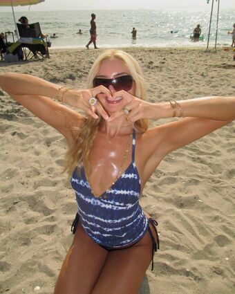 Baylee & Kelsey Soles