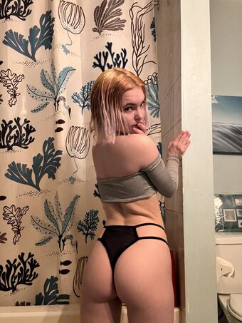 Baylee Rose Nude Leaks OnlyFans Photo 2