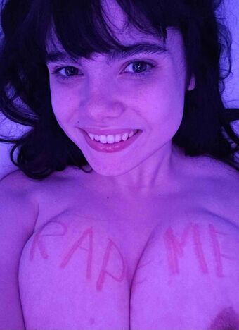 bella_peaches