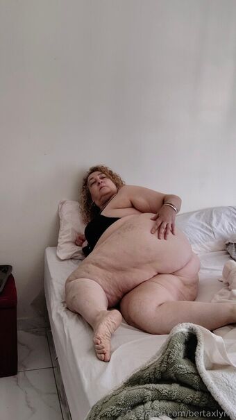 bertaxlynn Nude Leaks OnlyFans Photo 3