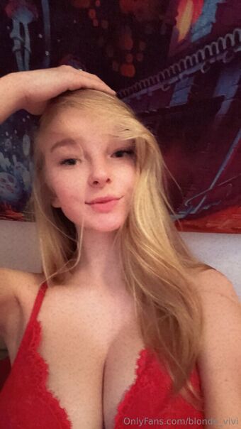 blonde_vivi Nude Leaks OnlyFans Photo 26