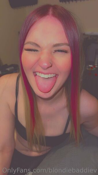 blondiebaddiev