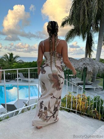 bootyqueenbae