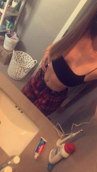 Bratd3mon Nude Leaks OnlyFans Photo 6