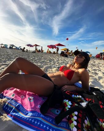 Bruna Gomes Nude Leaks OnlyFans Photo 26