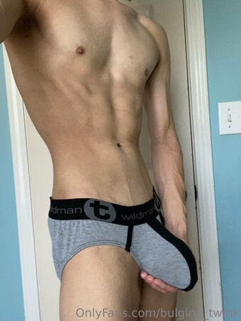 bulging_twunk