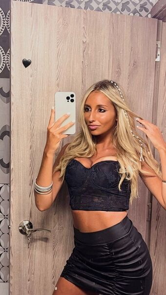 BustyAna Nude Leaks OnlyFans Photo 31