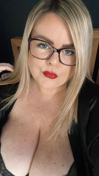 BustyBlonde7