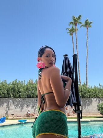 bustynikki Nude Leaks OnlyFans Photo 34