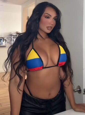 Caami Bernaal