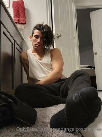 cagedangelcosplayfree