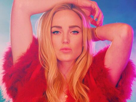 Caity Lotz Nude Leaks OnlyFans Photo 41