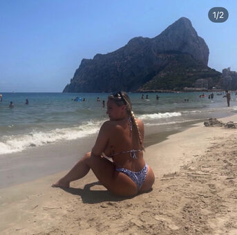 Caleyhutchisonx