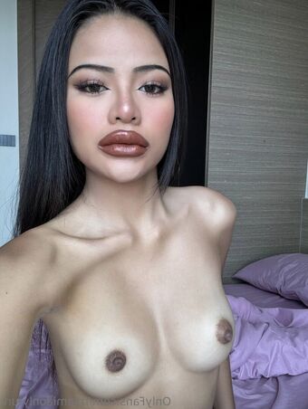 Callmemia1 Nude Leaks OnlyFans Photo 3