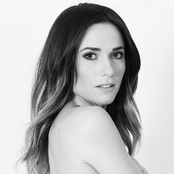 Capucine Anav