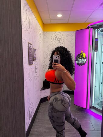 Carmela Habibi Nude Leaks OnlyFans Photo 137