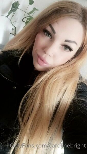 carolinebright Nude Leaks OnlyFans Photo 9