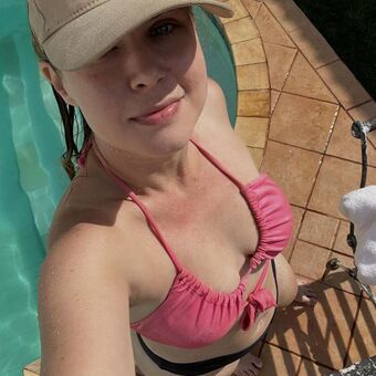 Carolinie Figueiredo Nude Leaks OnlyFans Photo 27