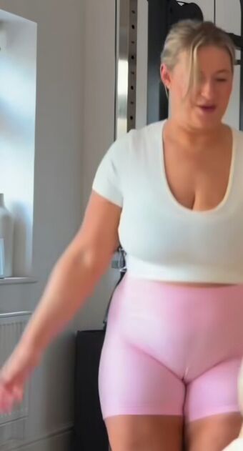 Carys whittaker / busybeecarys Nude Leaks OnlyFans Photo 3