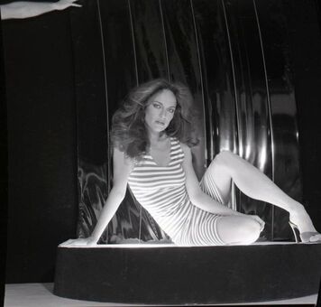 Catherine Bach Nude Leaks OnlyFans Photo 5
