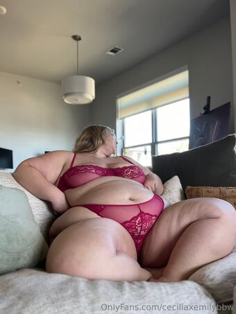 ceciliaxemilybbw Nude Leaks OnlyFans Photo 36