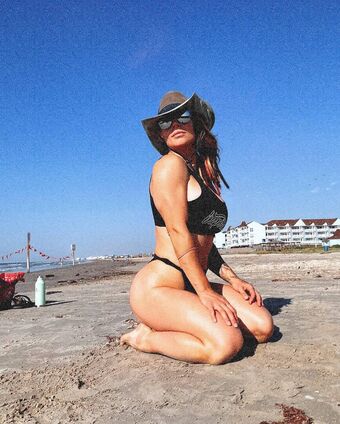 Celeste Bonin Nude Leaks OnlyFans Photo 18