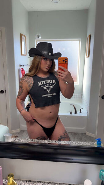 Chanel Santini Nude Leaks OnlyFans Photo 133