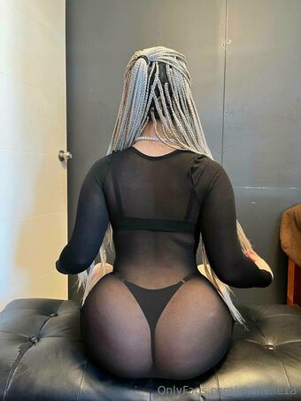 chanelle18