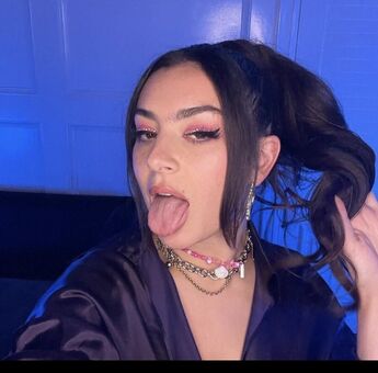 Charli-xcx