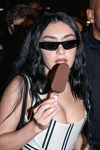Charli-xcx