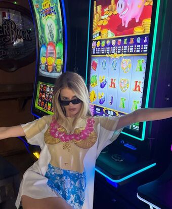 Charlotte McKinney Nude Leaks OnlyFans Photo 406