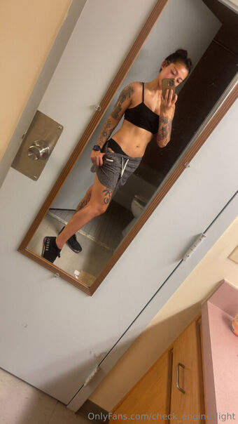 check_engine_light Nude Leaks OnlyFans Photo 15