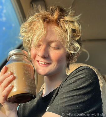 cherrylolli_sfw