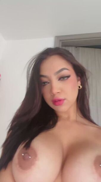 cheryllovingg Nude Leaks OnlyFans Photo 10