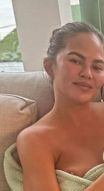 Chrissy-teigen