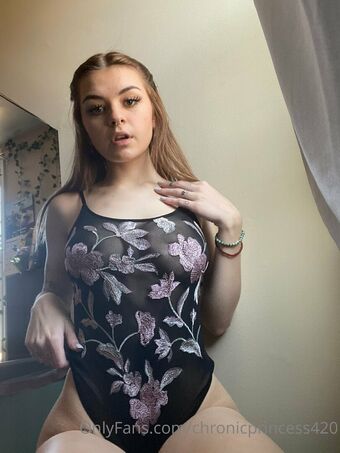 chronicprincess420 Nude Leaks OnlyFans Photo 13