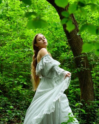 Claudia Veneza Nude Leaks OnlyFans Photo 21