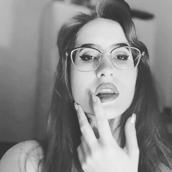 Controversial Thot Nude Leaks OnlyFans Photo 2