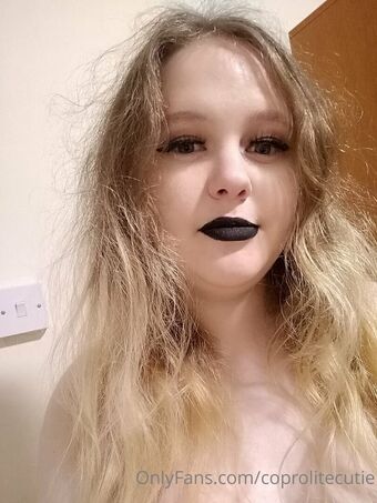 coprolitecutie Nude Leaks OnlyFans Photo 4