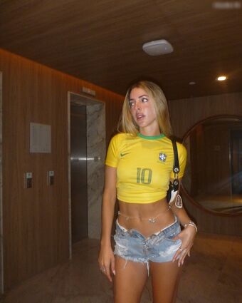 Corina Smith Nude Leaks OnlyFans Photo 16