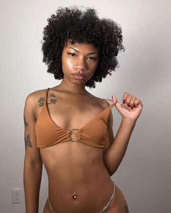 CurlyFryK Nude Leaks OnlyFans Photo 4