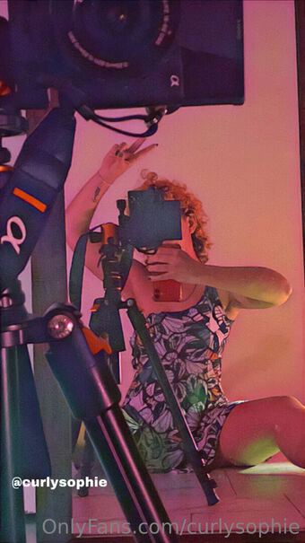 curlysophie Nude Leaks OnlyFans Photo 8
