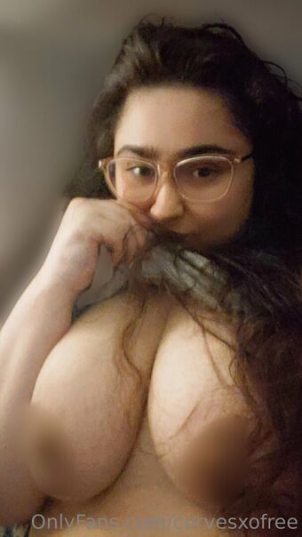 curvesxofree Nude Leaks OnlyFans Photo 8