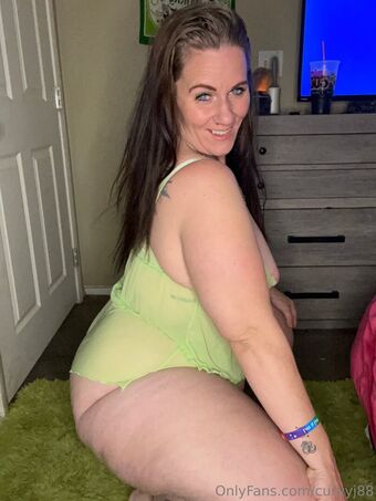 curvyj88