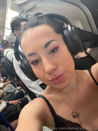 damarisbeeating