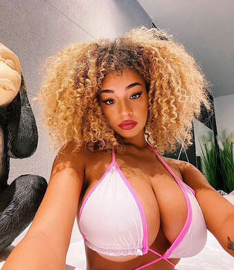 Dana Curly