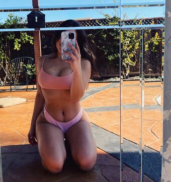 Daniela Mendoza Nude Leaks OnlyFans Photo 9