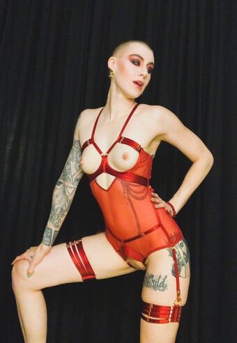 Danikaxix