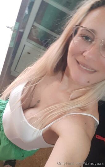 danuyaaa Nude Leaks OnlyFans Photo 15