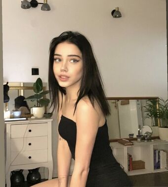 Davina.44